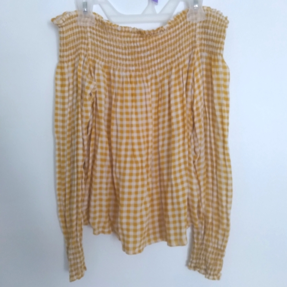 Off shoulder gingham flowy top